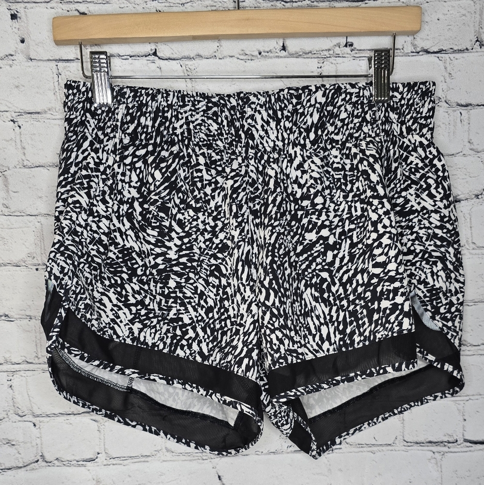 Athleta‎ Printed Mesh Racer Run Shorts Size Small